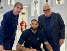 官方：莱切签下杜塞尔多夫中卫西伯特，据悉转会费总额550万欧