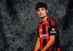 法兰克福官方：美国国脚亚伦森转会科罗拉多急流，签约5年时间