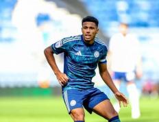 莱斯特城官方：后卫詹姆斯-贾斯汀转会加盟利兹联