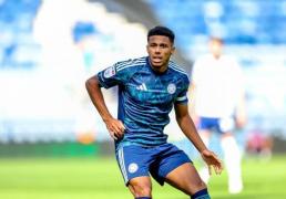 莱斯特城官方：后卫詹姆斯-贾斯汀转会加盟利兹联