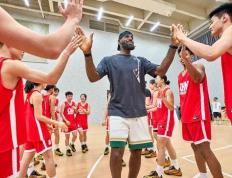 NBA球星排队来到中国