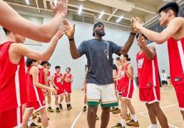 NBA球星排队来到中国