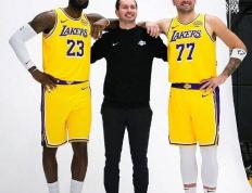 新赛季巡礼—纽约尼克斯：豪门复兴路上的机遇与挑战