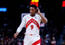 多伦多猛(měng)龙或麪(miàn)臨(lín)送走(zǒu)侧翼(yì)大将巴雷(léi)特睏(kùn)境