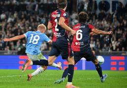 （体育(yù)）足(zú)球——意甲：拉齐奥胜卡(kǎ)利亚裡(lǐ)