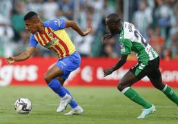 虎扑NBA029西甲：阿拉维斯vs贝蒂斯，保级生死战！阿拉维斯主场死磕残阵贝蒂斯，平局大师能否全身而退？