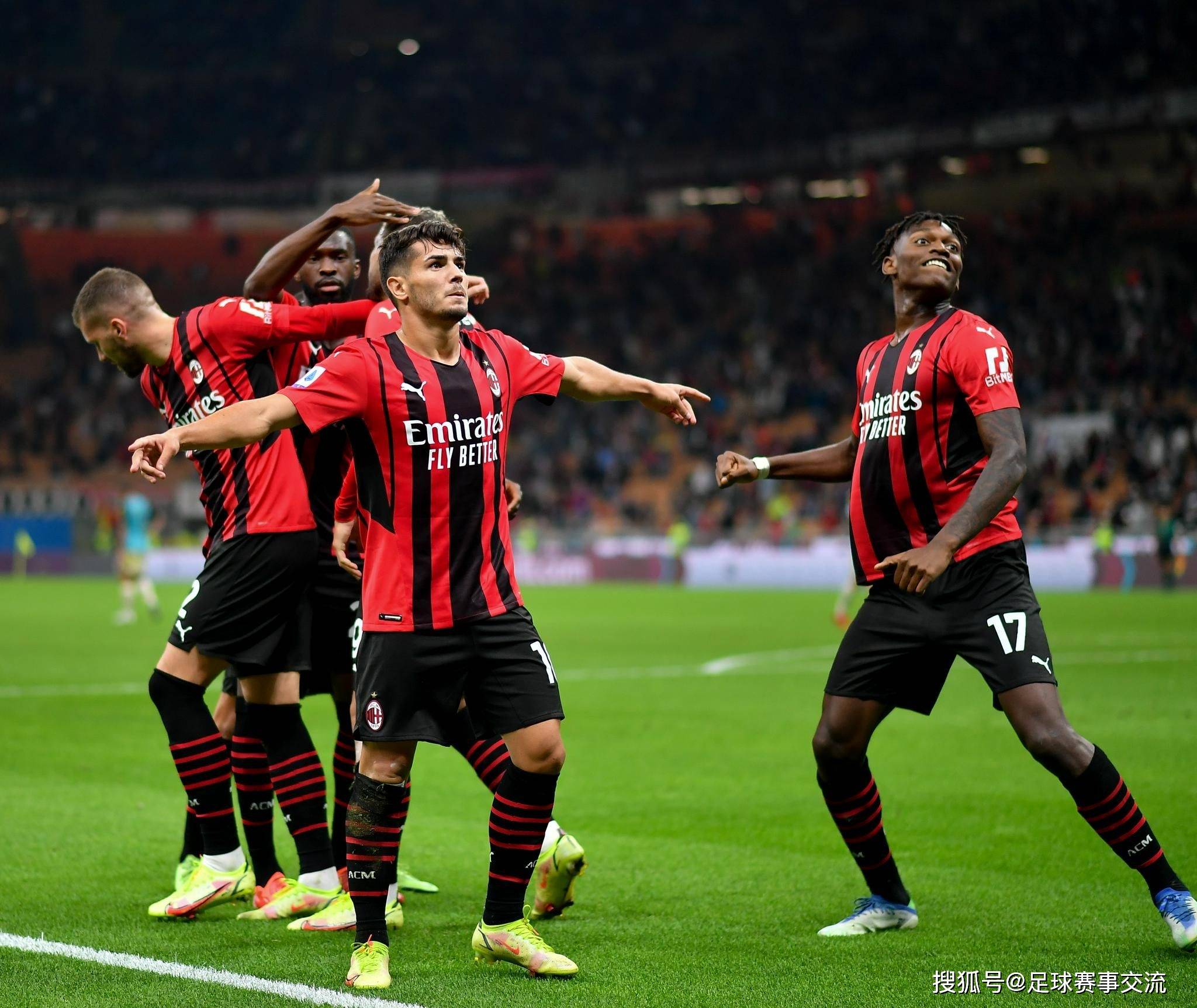 今日(rì)足球：AC米(mǐ)兰vs克雷莫纳、莱萬(wàn)特(tè)vs巴塞罗那