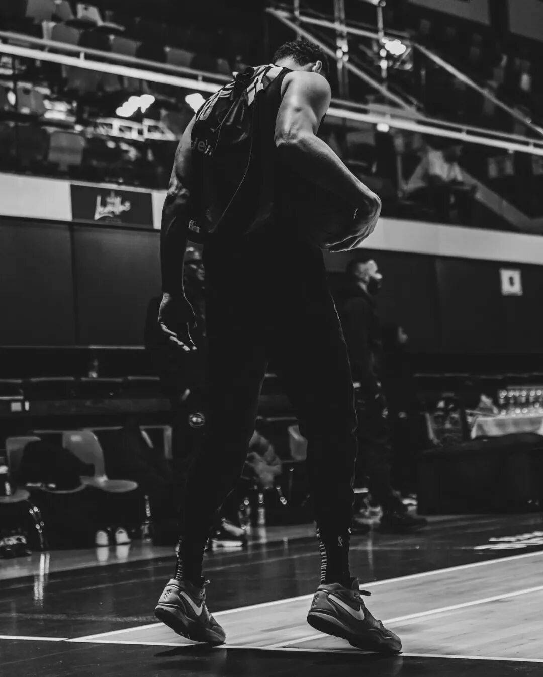 彻底躺平!历史(shǐ)級(jí)别的天才29岁告别NBA!都怪队友和教练?