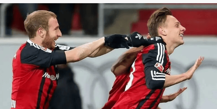 德乙：帕德博恩vs波鸿，帕德博恩攻防顽强，波鸿降级后一蹶不振？