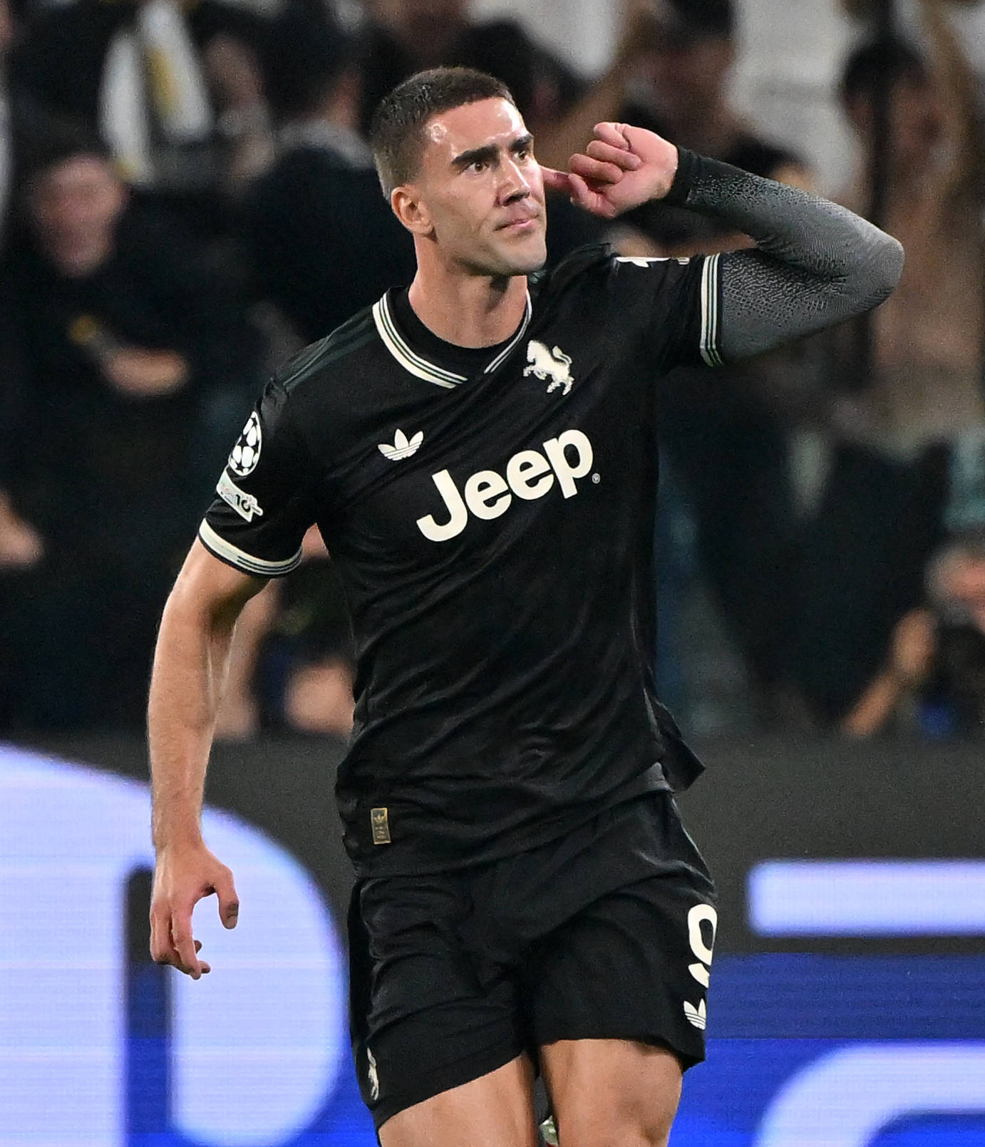 （体育）足球——歐(ōu)冠：尤文图斯(sī)平多特矇(méng)德