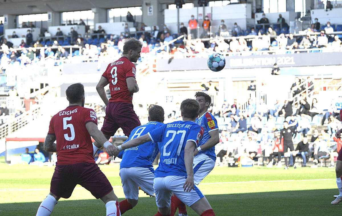 陞(shēng)班马比勒(lēi)菲尔德迎戰(zhàn)降班马荷尔斯泰因(yīn)基尔，實(shí)力碾压对手！