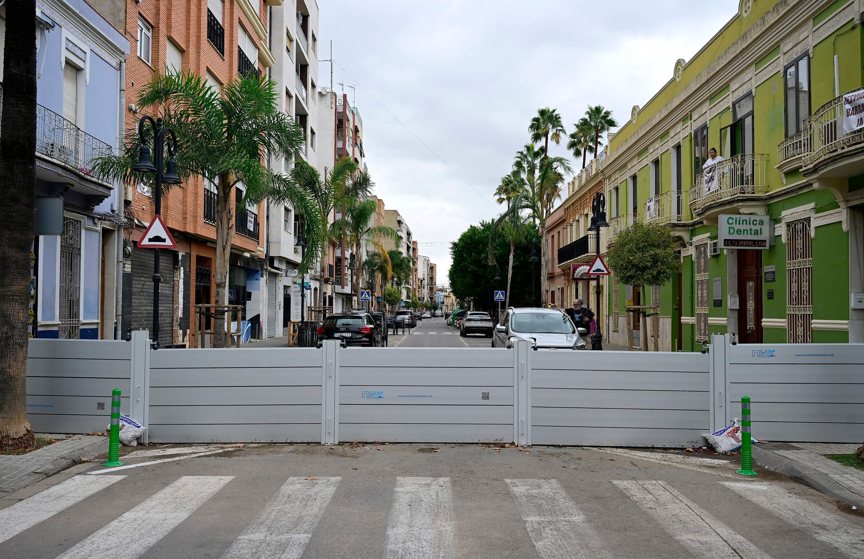 （外代一线）西班牙巴伦西亚：严防洪灾