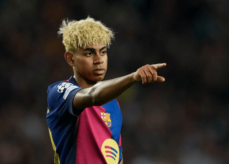 取关國(guó)家队队长!亚马尔逼(bī)宮(gōng)西班牙队!仗勢(shì)欺(qī)人,难有(yǒu)梅西成就