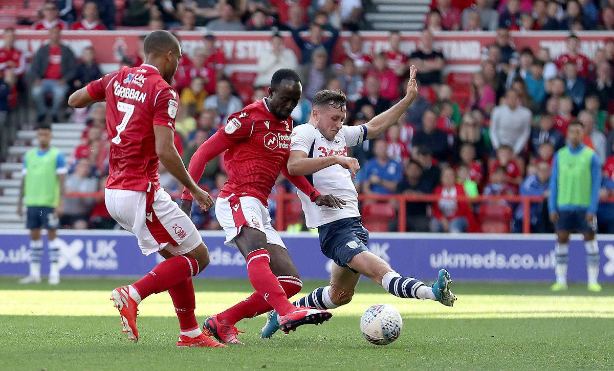 欧联-贝蒂斯0-2森林:贝蒂斯将轮换,澳波要复制热刺奇迹|前瞻