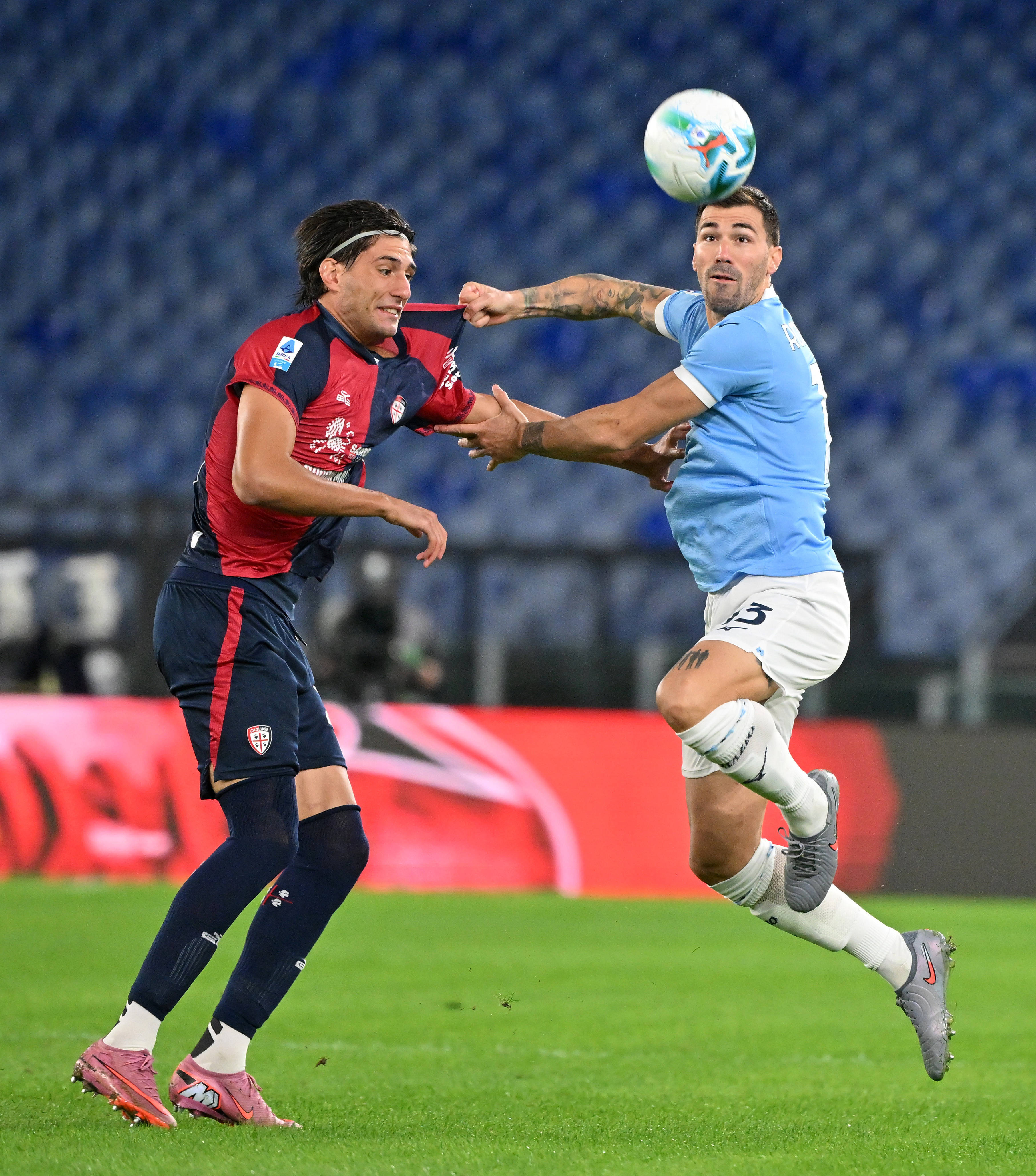 （体育(yù)）足(zú)球——意甲：拉齐奥胜卡(kǎ)利亚裡(lǐ)