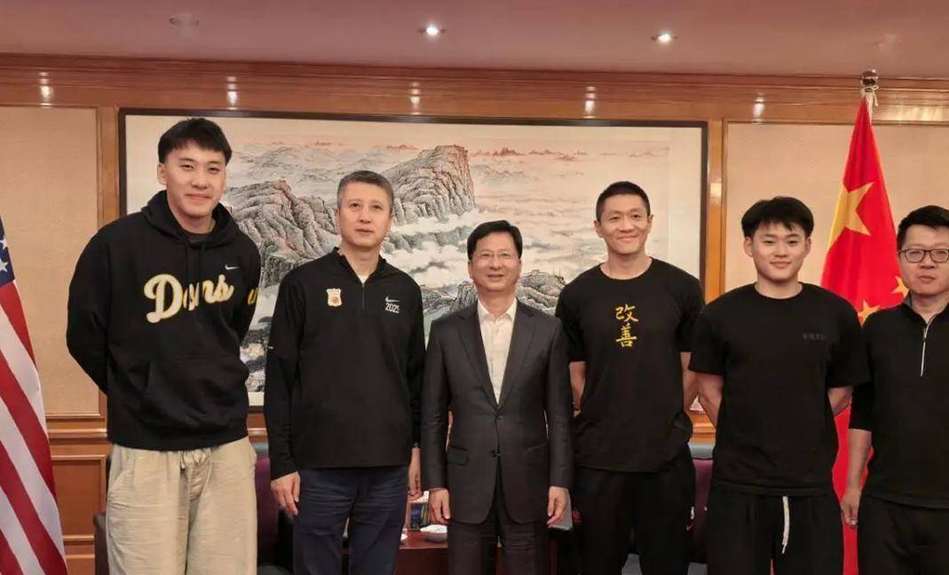 正式官宣!远赴NBA!郭士强空降亚特兰大老鹰,中国男篮春天来了