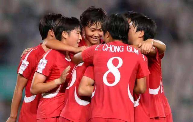 朝(cháo)鲜U17女(nǚ)足(zú)3-0荷兰衛(wèi)冕世界杯 朝(cháo)鲜足(zú)球拼搏(bó)精神值得肯定(dìng)