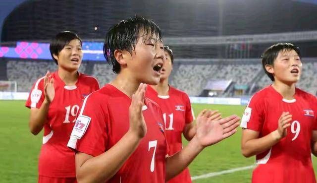 朝(cháo)鲜U17女(nǚ)足(zú)3-0荷兰衛(wèi)冕世界杯 朝(cháo)鲜足(zú)球拼搏(bó)精神值得肯定(dìng)