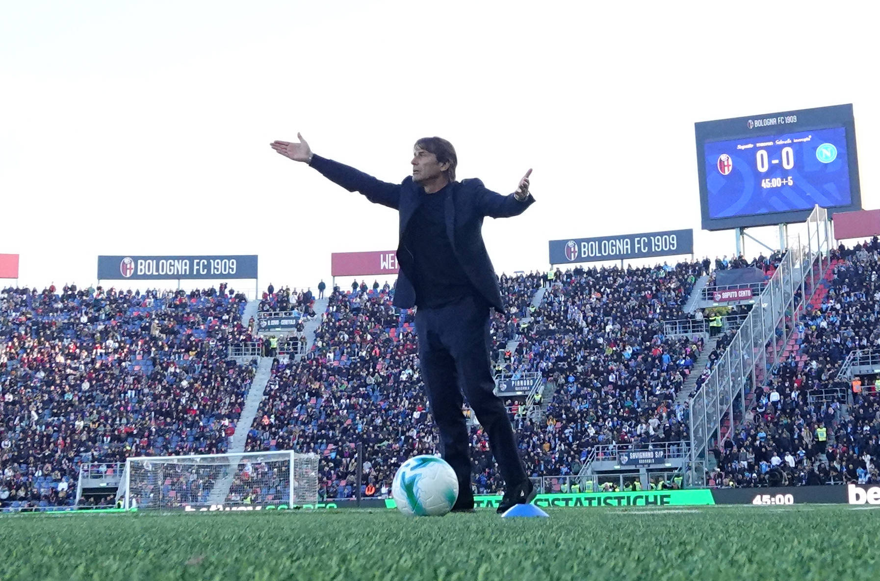 (体育)足球——意甲(jiǎ):博洛尼亚胜那不勒斯