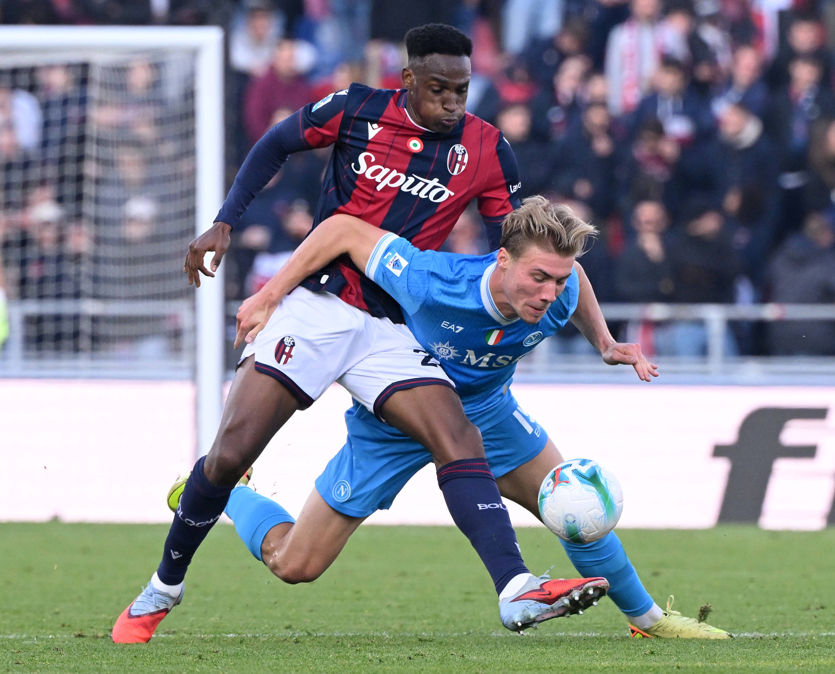 (体育)足球——意甲(jiǎ):博洛尼亚胜那不勒斯