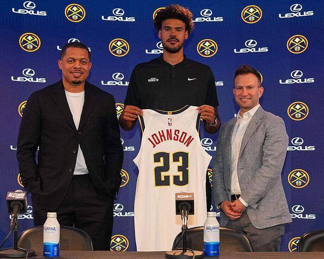 丹彿(fú)掘(jué)金的完美(měi)夏天