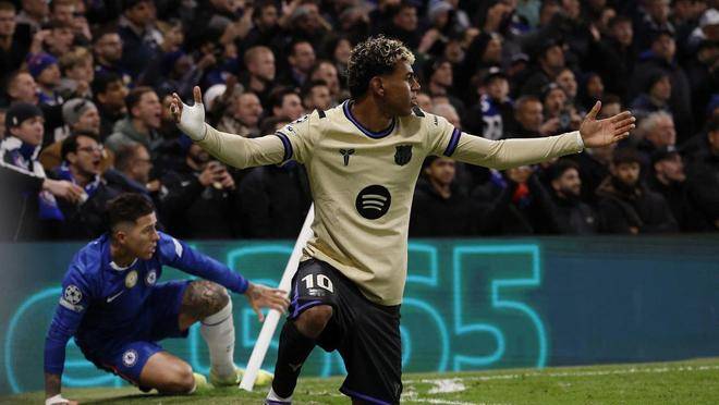 巴萨客场0-3惨败切尔西,防线崩盘、阿劳霍红牌,亚马尔仅1次射门