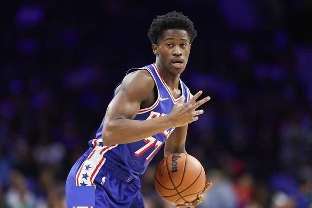 NBA常规赛金州勇士(shì)客场98-99費(fèi)城76人 马克西(xī)35分